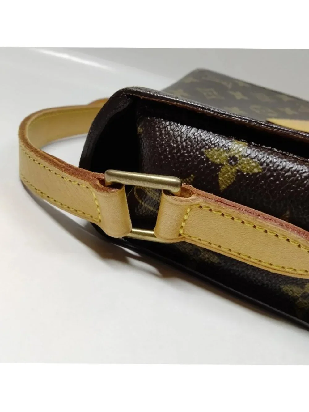 Authentic Louis Vuitton Saint Cloud GM Monogram Canvas Crossbody Shoulder Bag